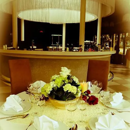 Secesja Bed & Breakfast 4*