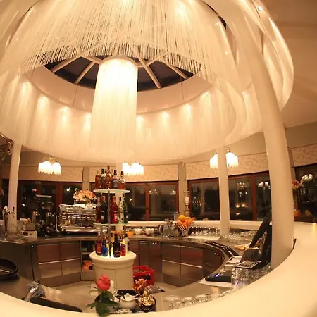 Secesja 住宿加早餐酒店 4*