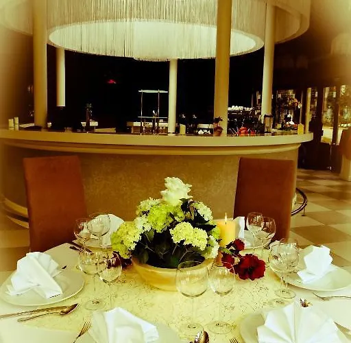 Secesja Bed & Breakfast 4*